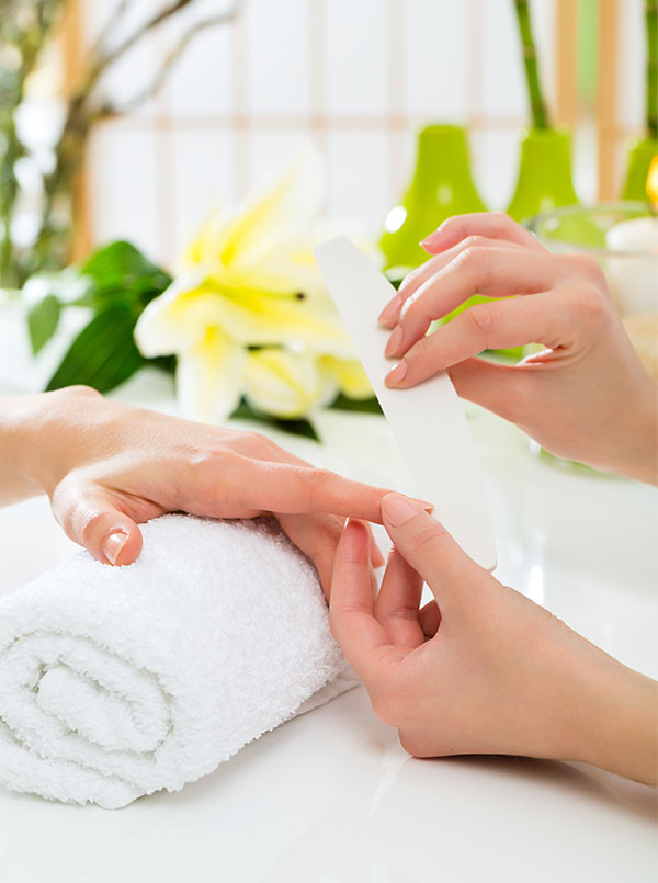 Casabella Salon in Washington DC 20007 Service Artificial Nails